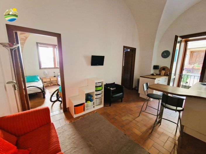 Image No.9-2 Bed Townhouse for sale