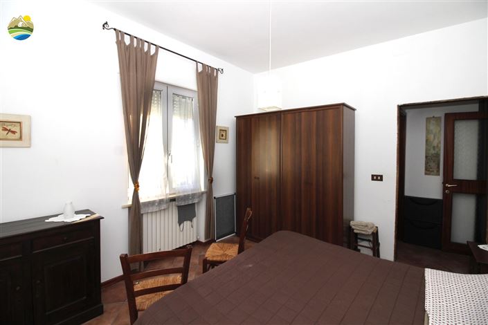 Image No.13-4 Bed Country House for sale