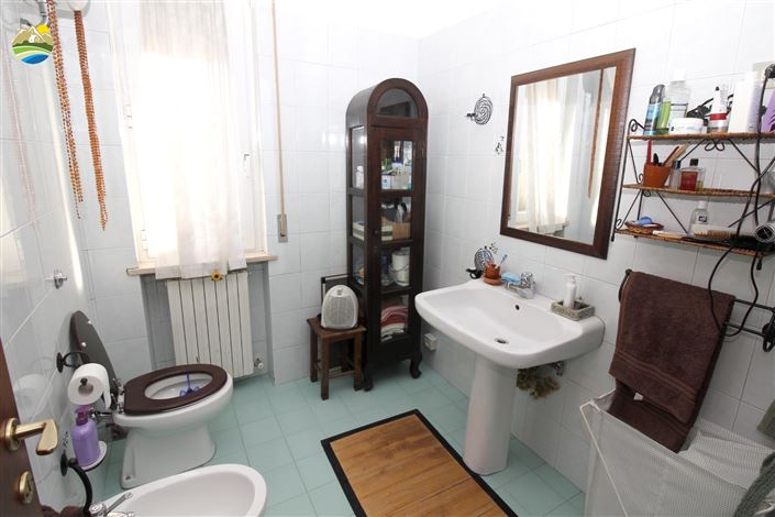 Image No.14-4 Bed Country House for sale