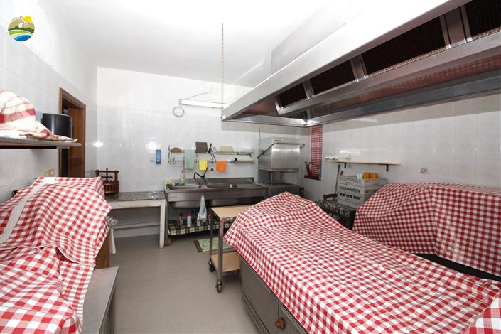 Image No.27-4 Bed Country House for sale