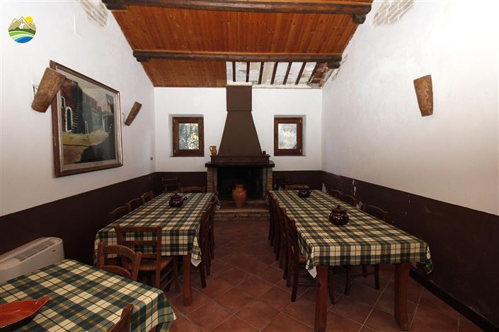 Image No.31-4 Bed Country House for sale