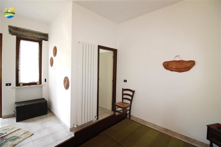 Image No.37-4 Bed Country House for sale