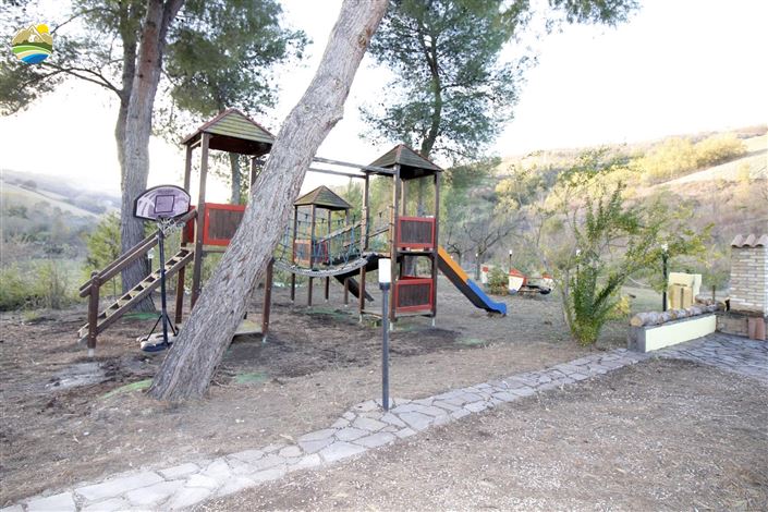 Image No.40-4 Bed Country House for sale