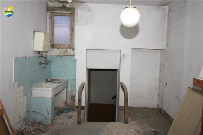 Image No.13-2 Bed Townhouse for sale