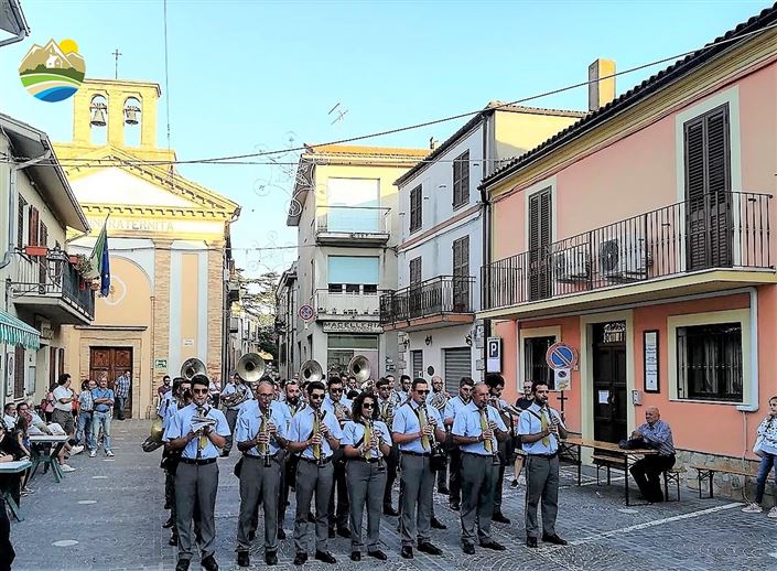 Image No.17-2 Bed Townhouse for sale