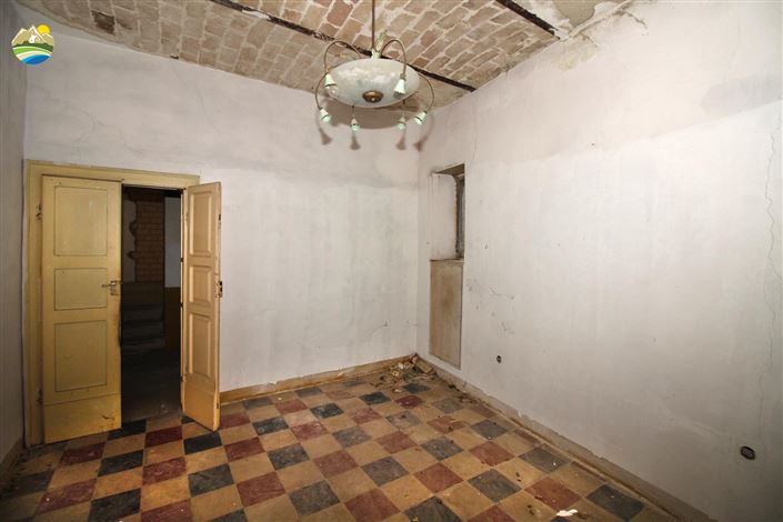 Image No.20-2 Bed Townhouse for sale