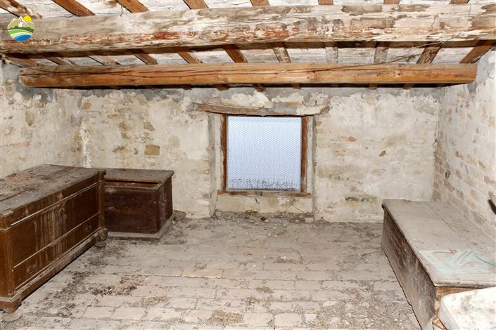 Image No.22-2 Bed Townhouse for sale