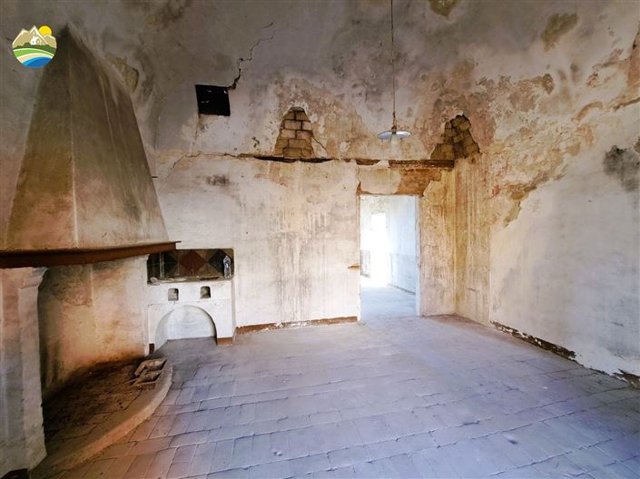 Image No.15-4 Bed Property for sale