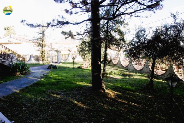 Image No.6-8 Bed Villa for sale