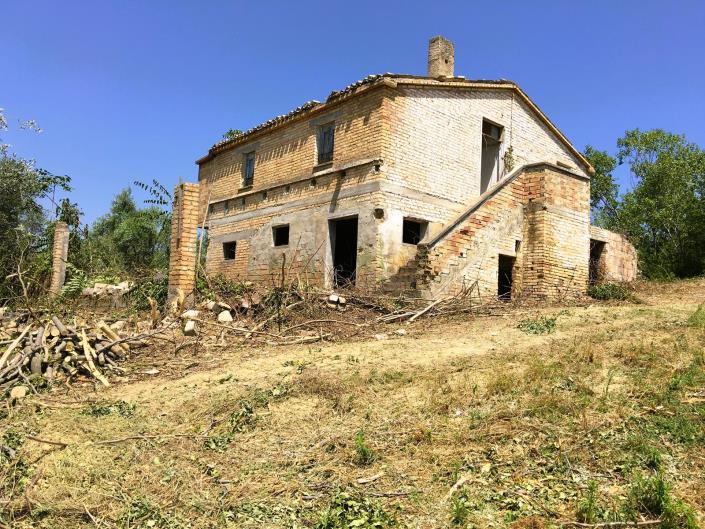 Image No.19-4 Bed Country House for sale