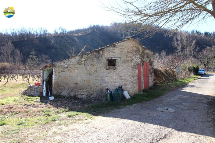 Image No.21-2 Bed Country House for sale