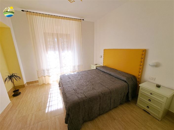 Image No.42-10 Bed Villa for sale