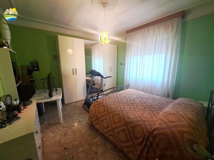 Image No.26-3 Bed Country House for sale