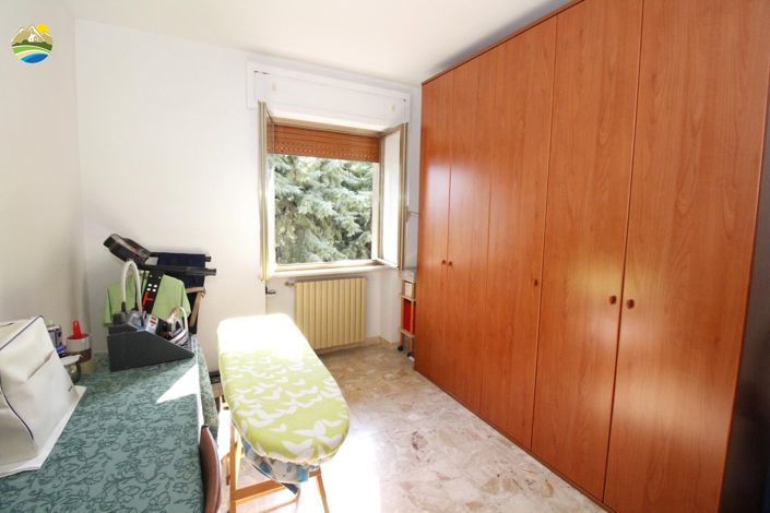 Image No.31-6 Bed Country House for sale