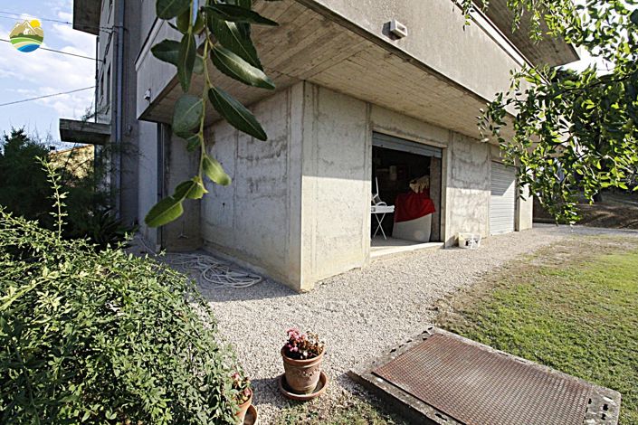 Image No.6-6 Bed Country House for sale