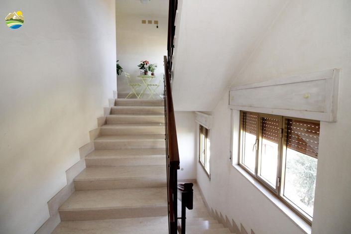 Image No.8-Maison de campagne de 6 chambres à vendre à Castilenti