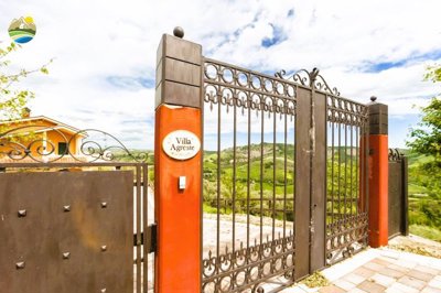 1 - Castilenti, Villa