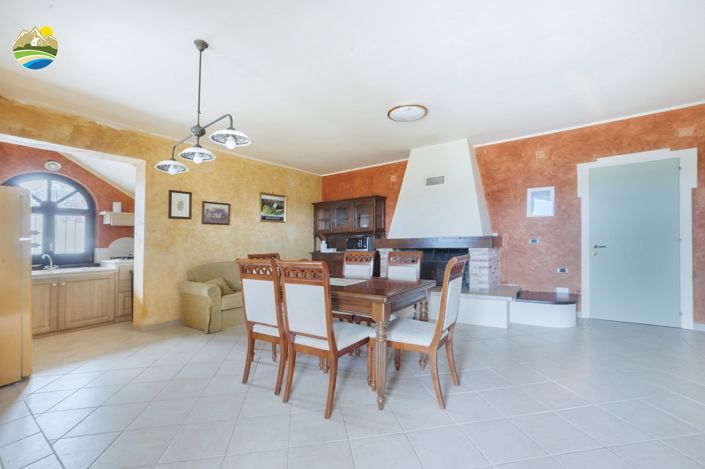 Image No.10-4 Bed Villa for sale