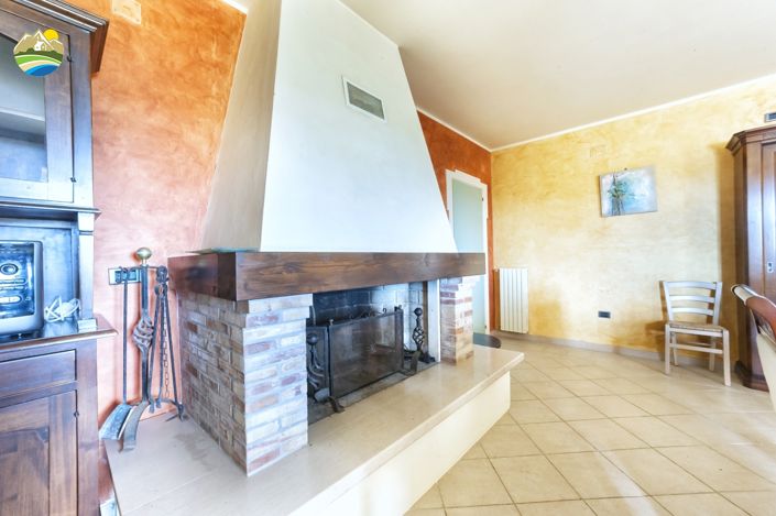 Image No.15-4 Bed Villa for sale