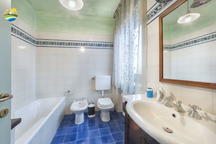 Image No.28-4 Bed Villa for sale