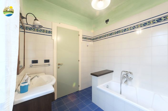 Image No.29-4 Bed Villa for sale