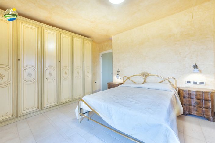 Image No.47-4 Bed Villa for sale