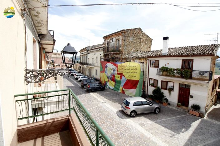 Image No.16-4 Bed Townhouse for sale