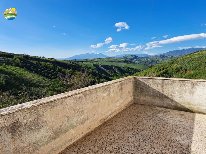 Image No.11-2 Bed Country House for sale