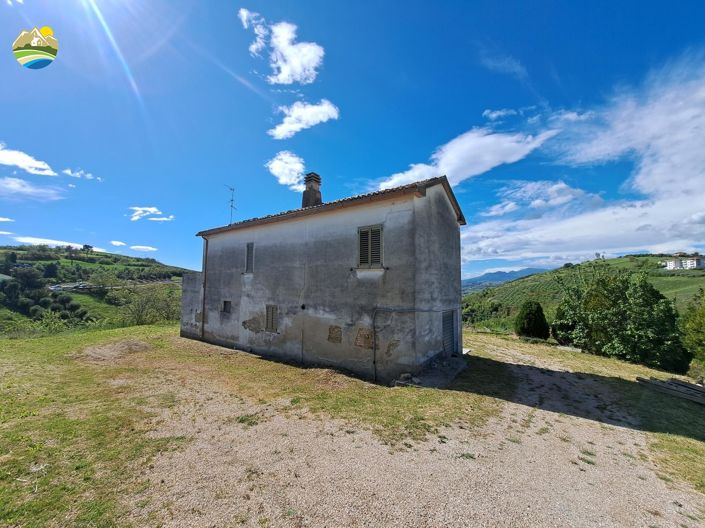 Image No.3-2 Bed Country House for sale