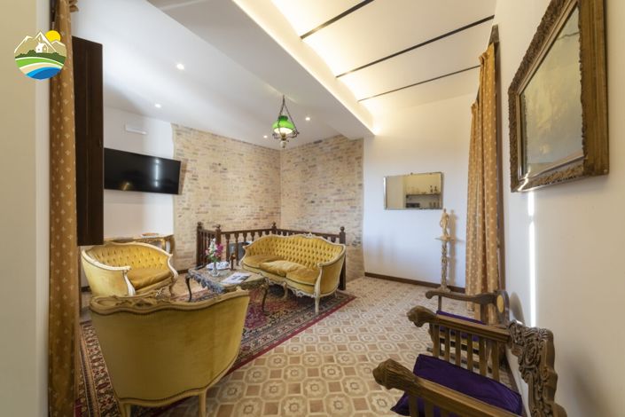 Image No.11-9 Bed Villa for sale