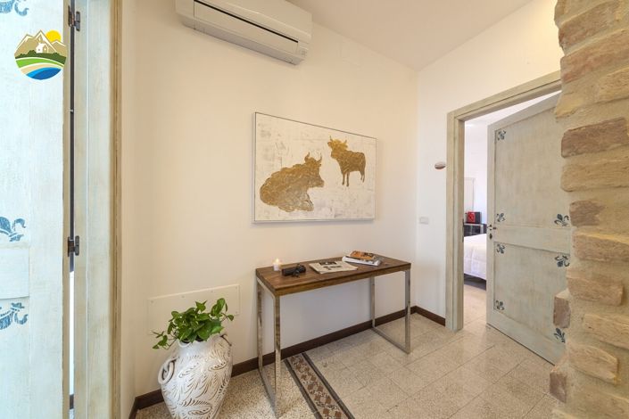 Image No.25-9 Bed Villa for sale