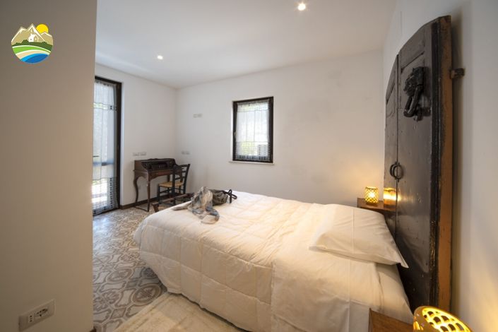 Image No.27-9 Bed Villa for sale