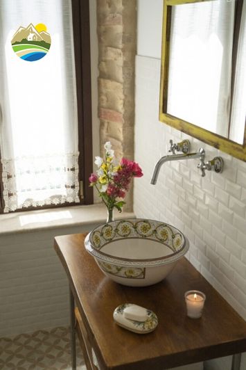 Image No.33-9 Bed Villa for sale