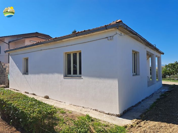 Image No.10-2 Bed Country House for sale