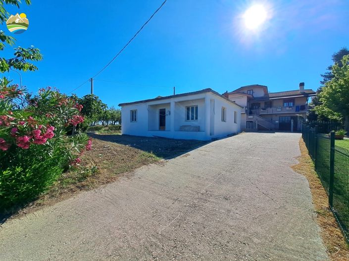 Image No.6-2 Bed Country House for sale