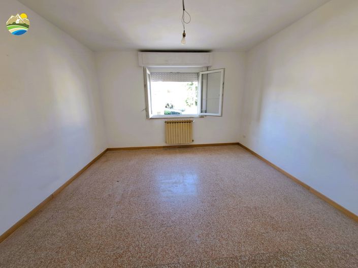 Image No.11-3 Bed Apartment for sale