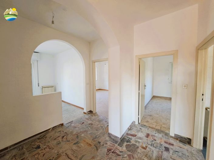 Image No.9-3 Bed Apartment for sale