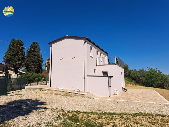 Image No.11-Maison de campagne de 2 chambres à vendre à Collecorvino