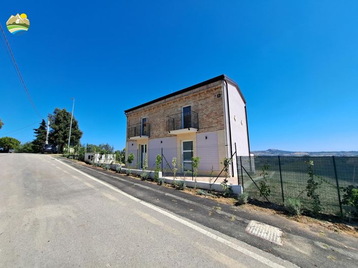 Image No.12-Maison de campagne de 2 chambres à vendre à Collecorvino