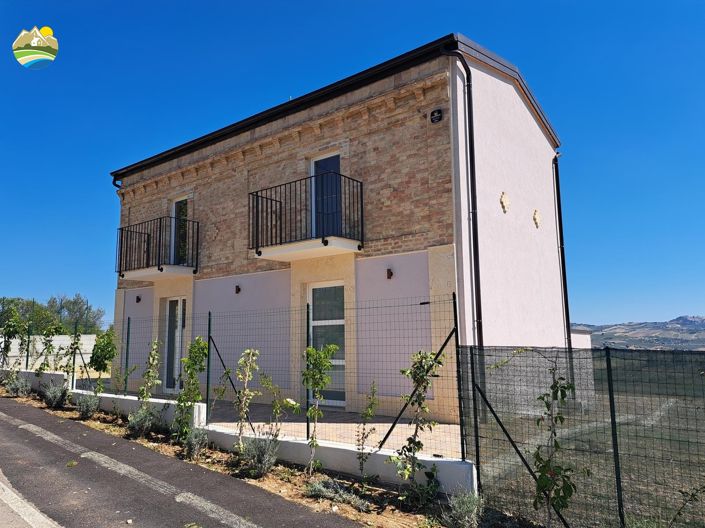 Image No.5-Maison de campagne de 2 chambres à vendre à Collecorvino