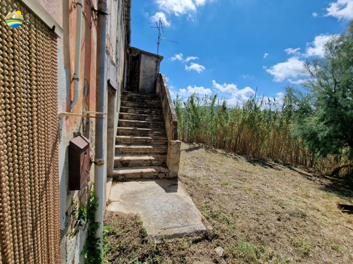 Image No.22-Maison de campagne de 6 chambres à vendre à Penne