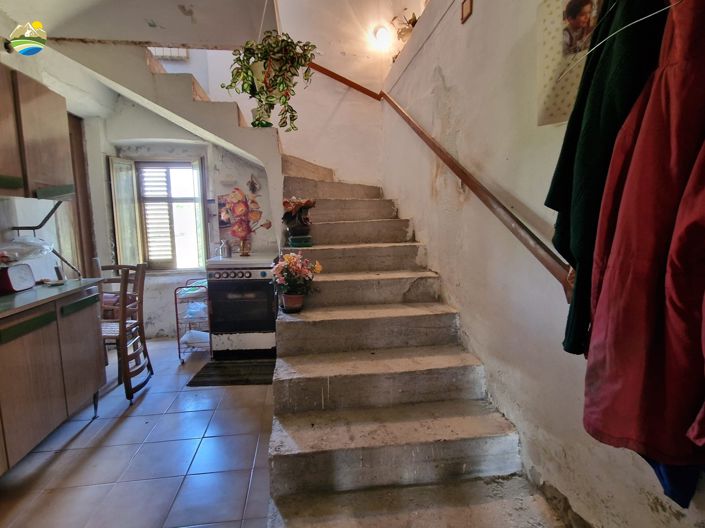 Image No.29-6 Bed Country House for sale