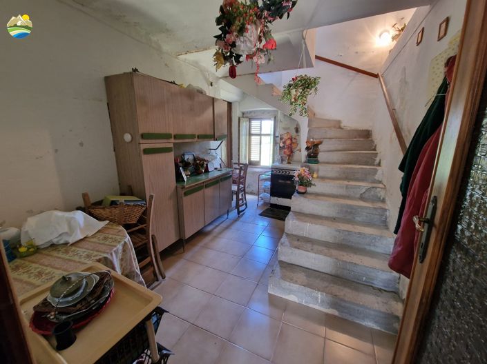 Image No.30-6 Bed Country House for sale