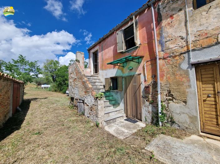 Image No.4-6 Bed Country House for sale