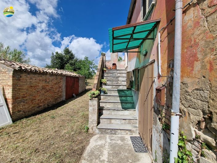 Image No.6-Maison de campagne de 6 chambres à vendre à Penne