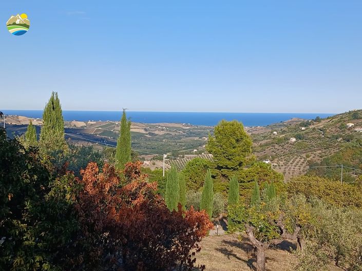 Image No.14-3 Bed Country House for sale