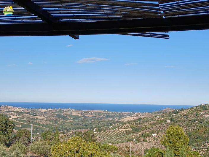 Image No.20-3 Bed Country House for sale