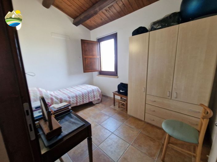 Image No.35-3 Bed Country House for sale