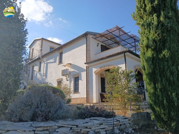 Image No.47-3 Bed Country House for sale