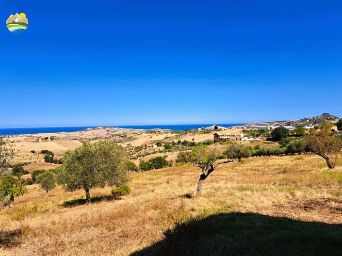 Image No.12-2 Bed Country House for sale